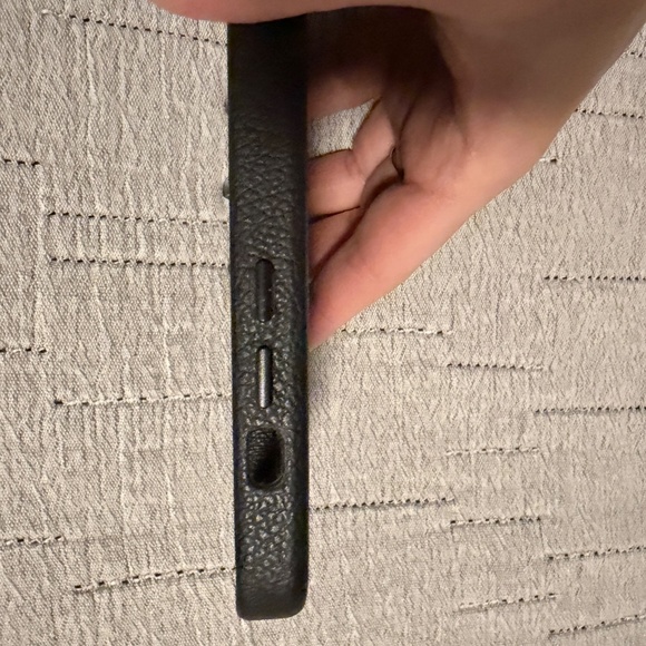 Caseify Iphone 14 Pro Max Pebbled Case in Black - Picture 3 of 7